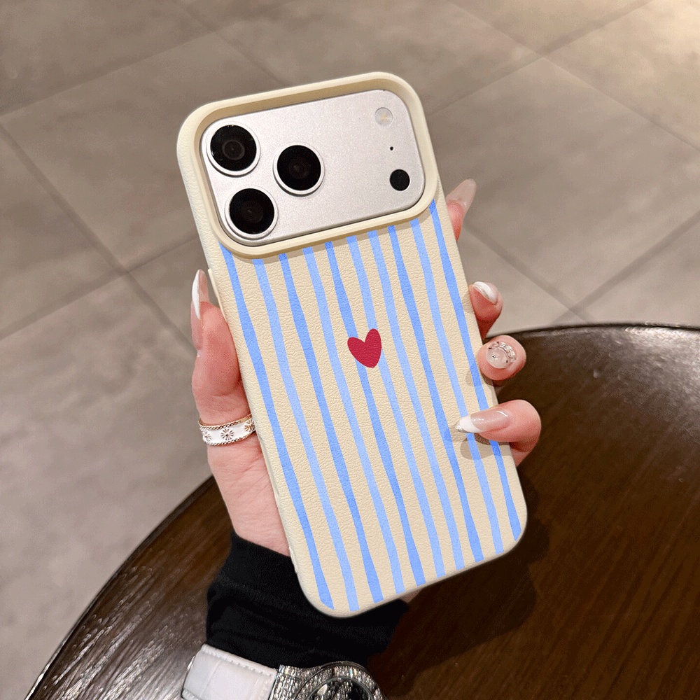 Vertical Stripes Hearts Phone  - đánh giá và giá Apple Iphone 16